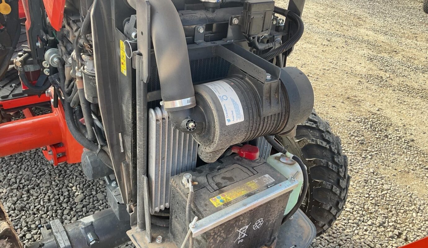 $14,200 – 2023 Kubota L3302HST-50 4WD Utility Tractor