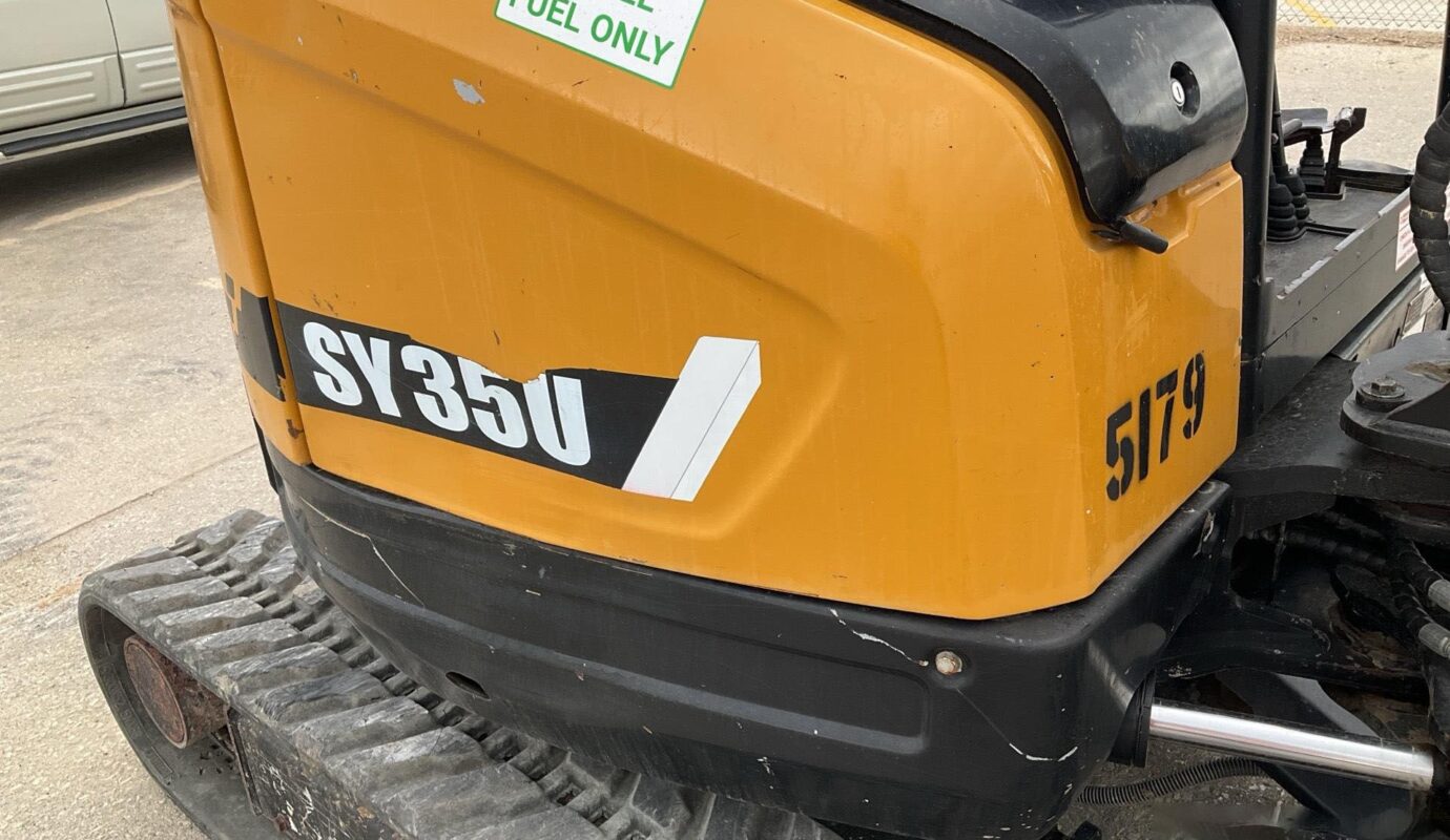 $11,400 – 2017 Sany SY35U Mini Excavator