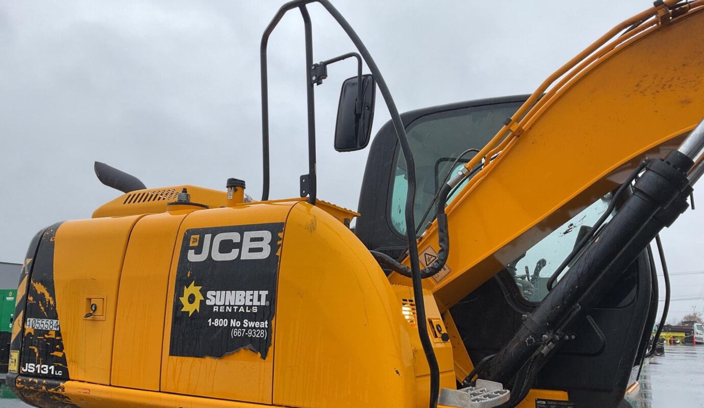 $22,000 – 2017 JCB JS131LC Tracked Excavator